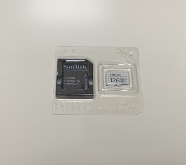 SandiskのマイクロSDカード128GB